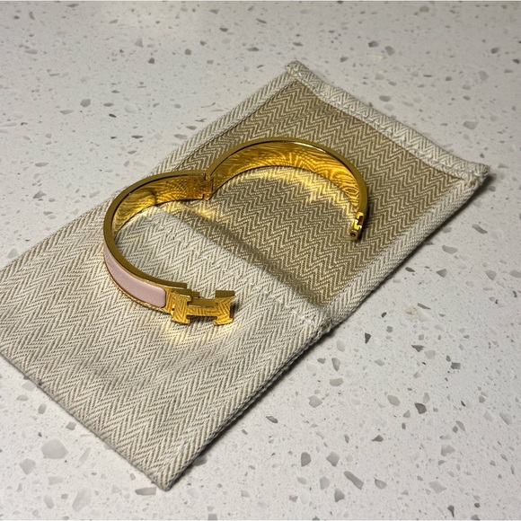 Hermes clic H Bracelet - Picture 2 of 4